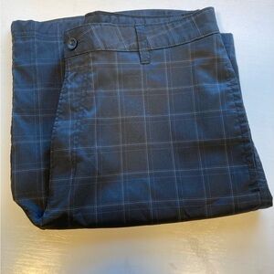 Champion DuoDry Men’s Dark Gray Plaid Golf Shorts - Size 34